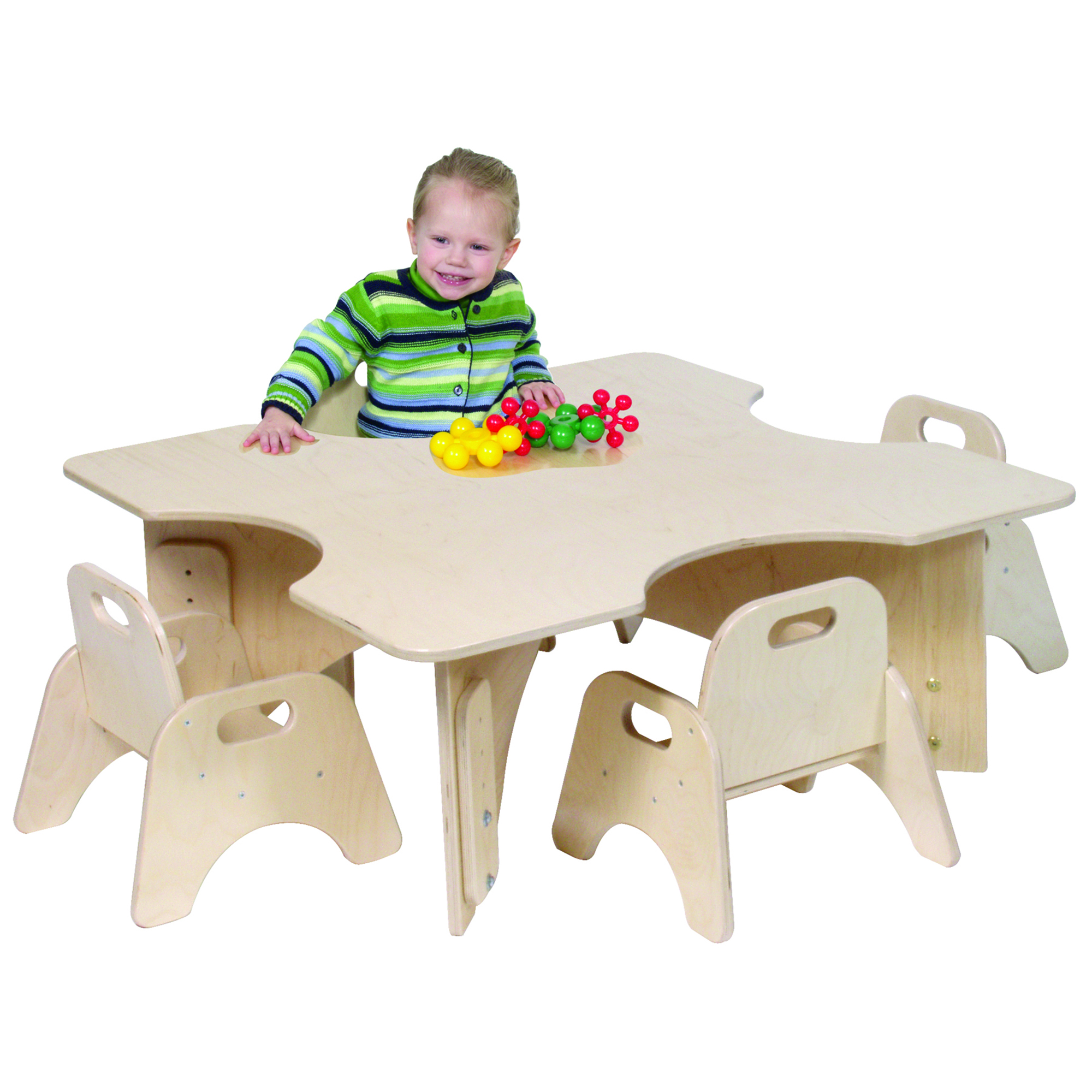 Baby tables. Детские столы Монтессори. Столик и стульчик для детей Монтессори. Детский столик и стульчик для ребенка по Монтессори. Стол детский со стульчиком деревянный Монтессори.