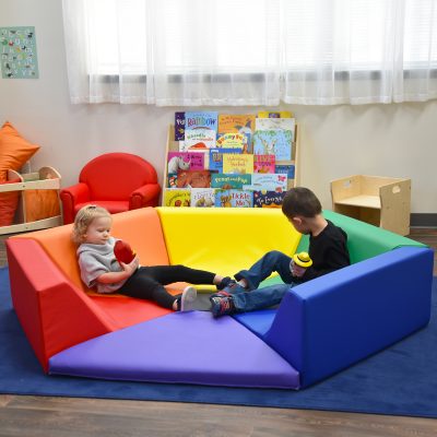CF321-910-Classrooms engage kids with flexible seating options